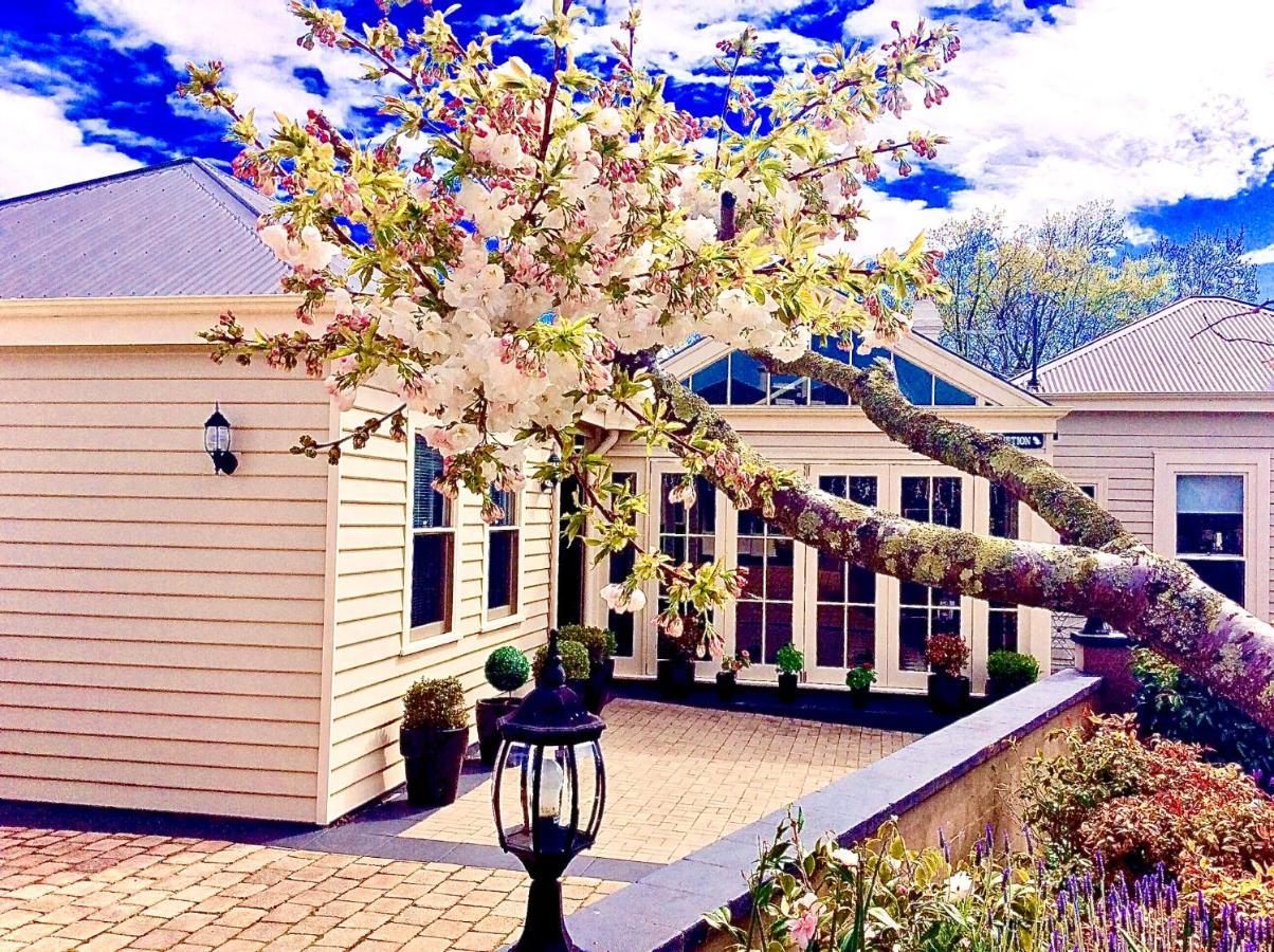 Kurrajong House Bed & Breakfast Лонсестън Екстериор снимка
