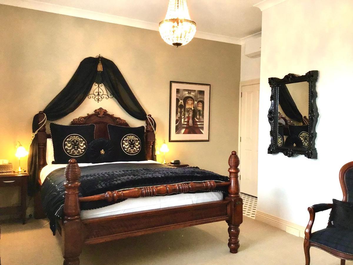 Kurrajong House Bed & Breakfast Лонсестън Екстериор снимка