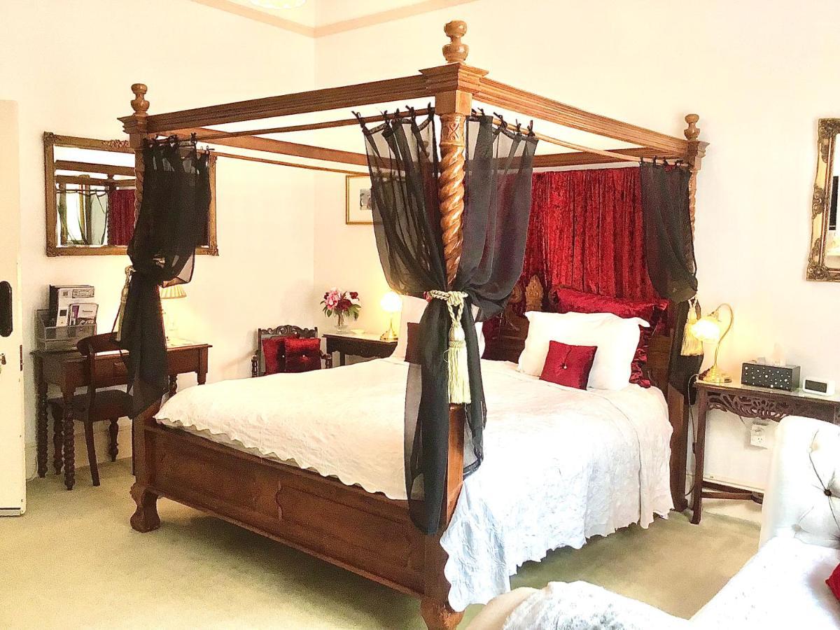 Kurrajong House Bed & Breakfast Лонсестън Екстериор снимка