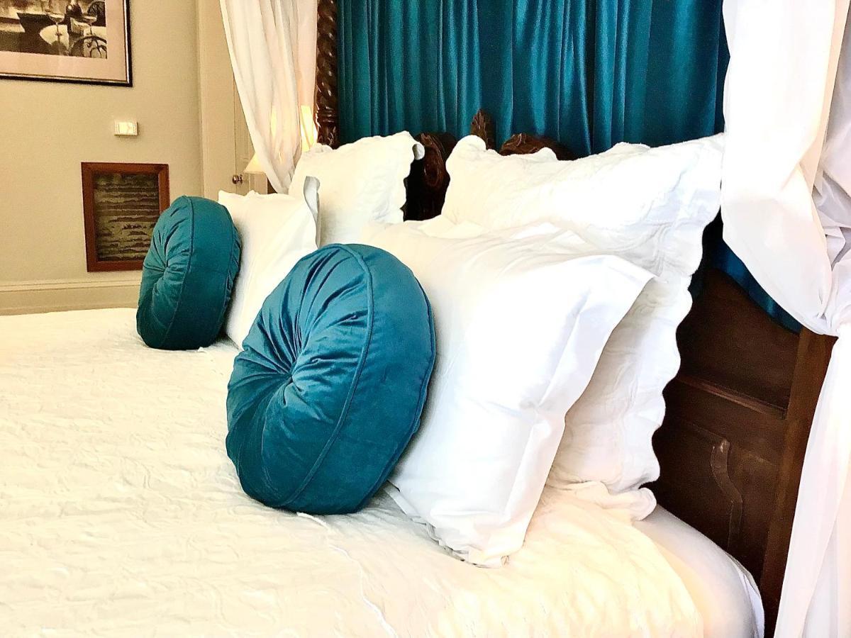 Kurrajong House Bed & Breakfast Лонсестън Екстериор снимка