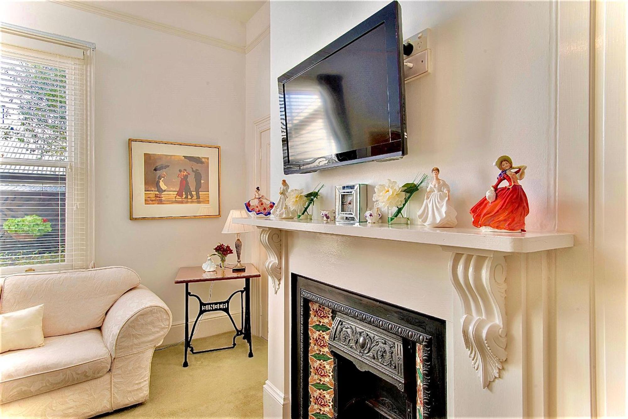Kurrajong House Bed & Breakfast Лонсестън Екстериор снимка