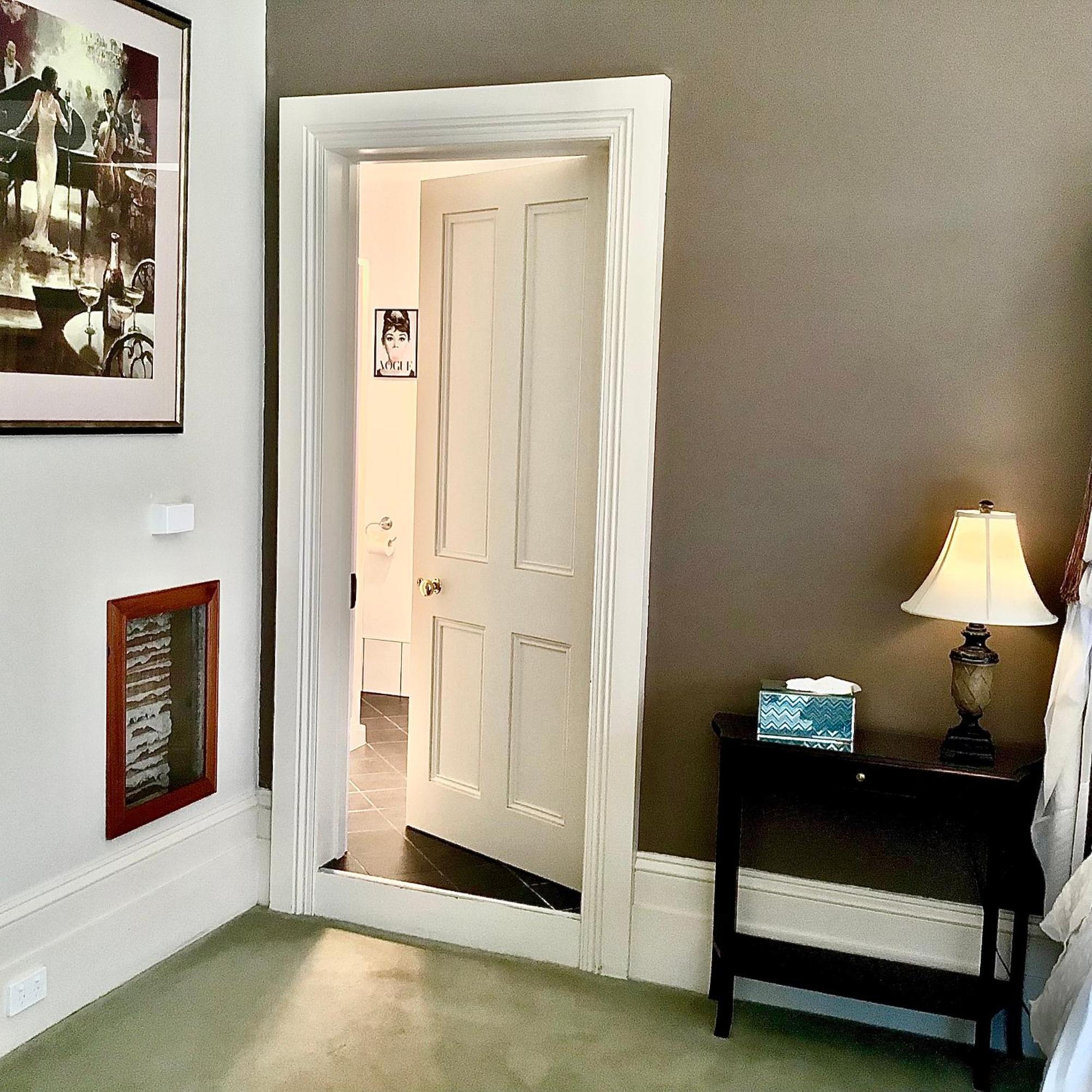 Kurrajong House Bed & Breakfast Лонсестън Стая снимка
