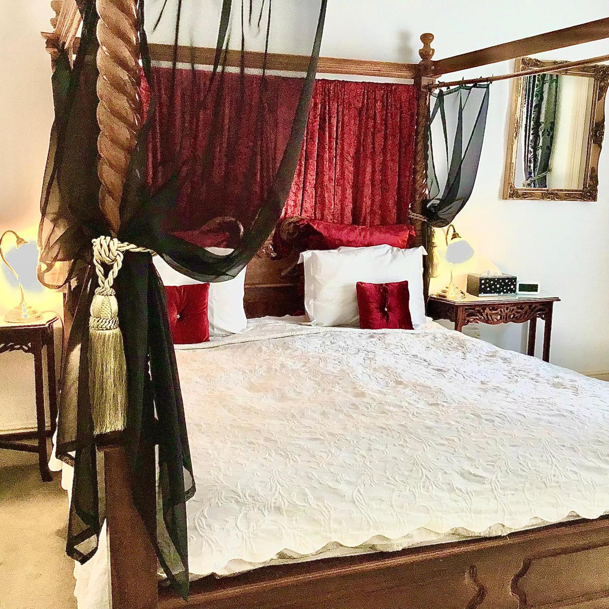 Kurrajong House Bed & Breakfast Лонсестън Стая снимка