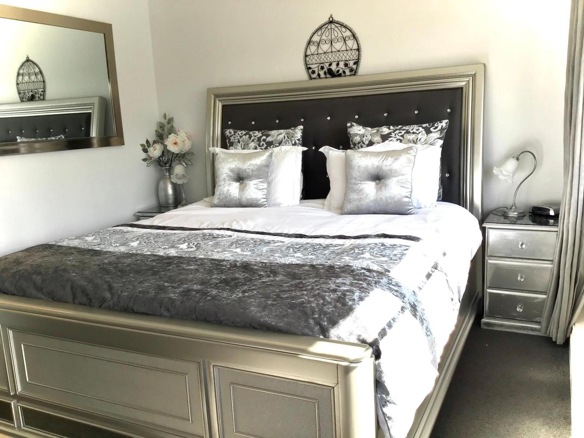 Kurrajong House Bed & Breakfast Лонсестън Стая снимка
